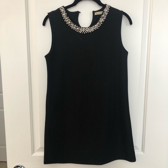 Black little dress with pearls - Picture 1 of 7
